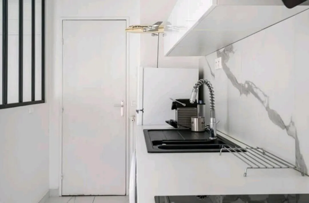 Design loft Studio 4 places piscine et parking Vallauris Appartement