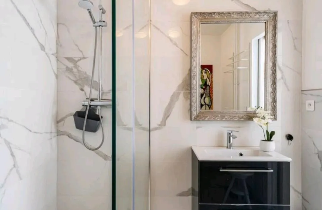 Design loft Studio 4 places piscine et parking Vallauris Appartement