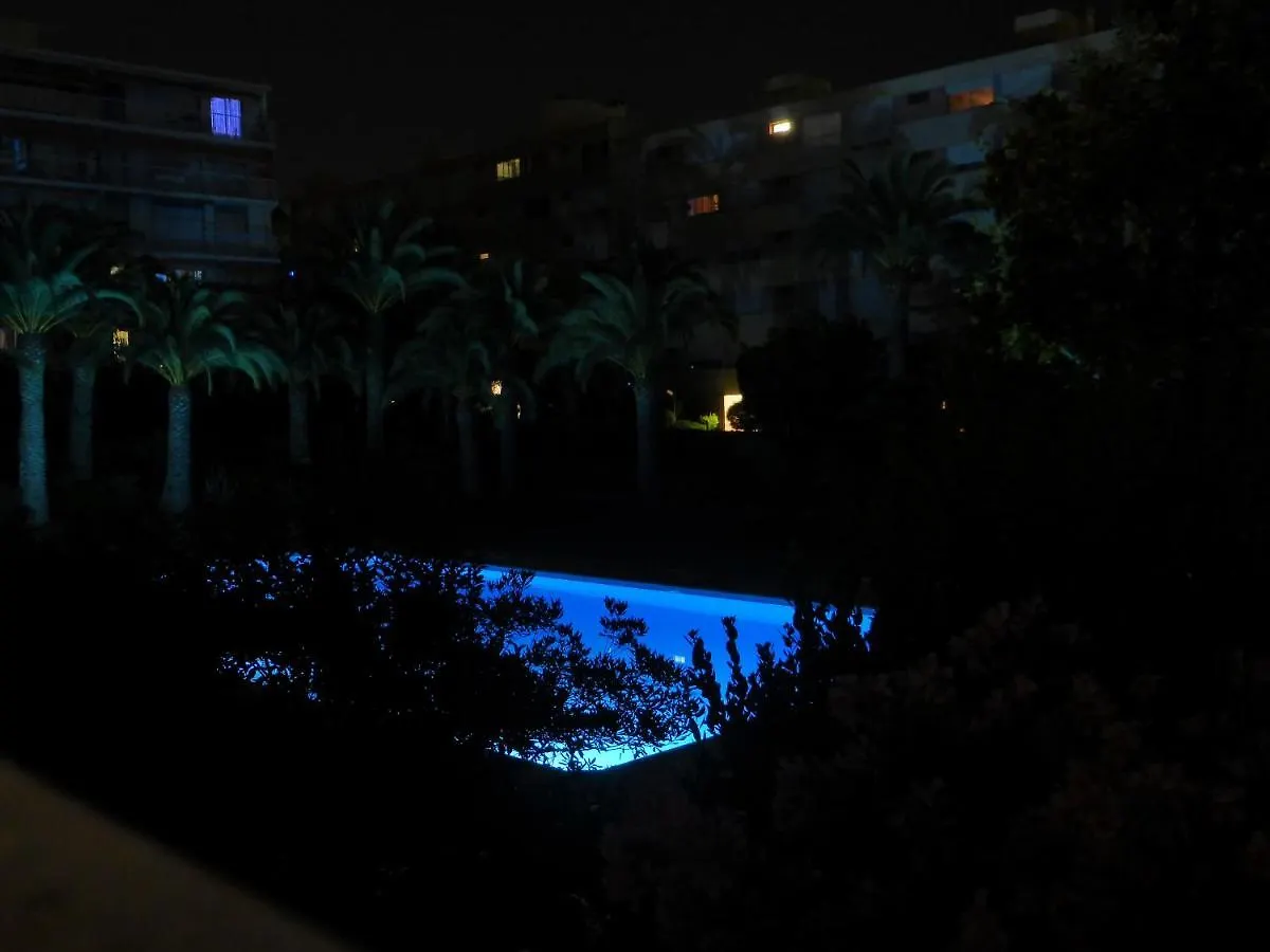 Design loft Studio 4 places piscine et parking Vallauris 0*,